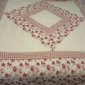 Eddie Bauer Red Floral Quilt Comforter Blanket Queen | Cottagecore Cabin | 94x96